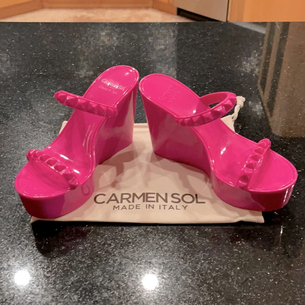 Carmensol Wedge Sandel - New w/o Tags